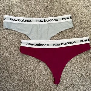 ✨Set of 2✨ New Balance Thongs